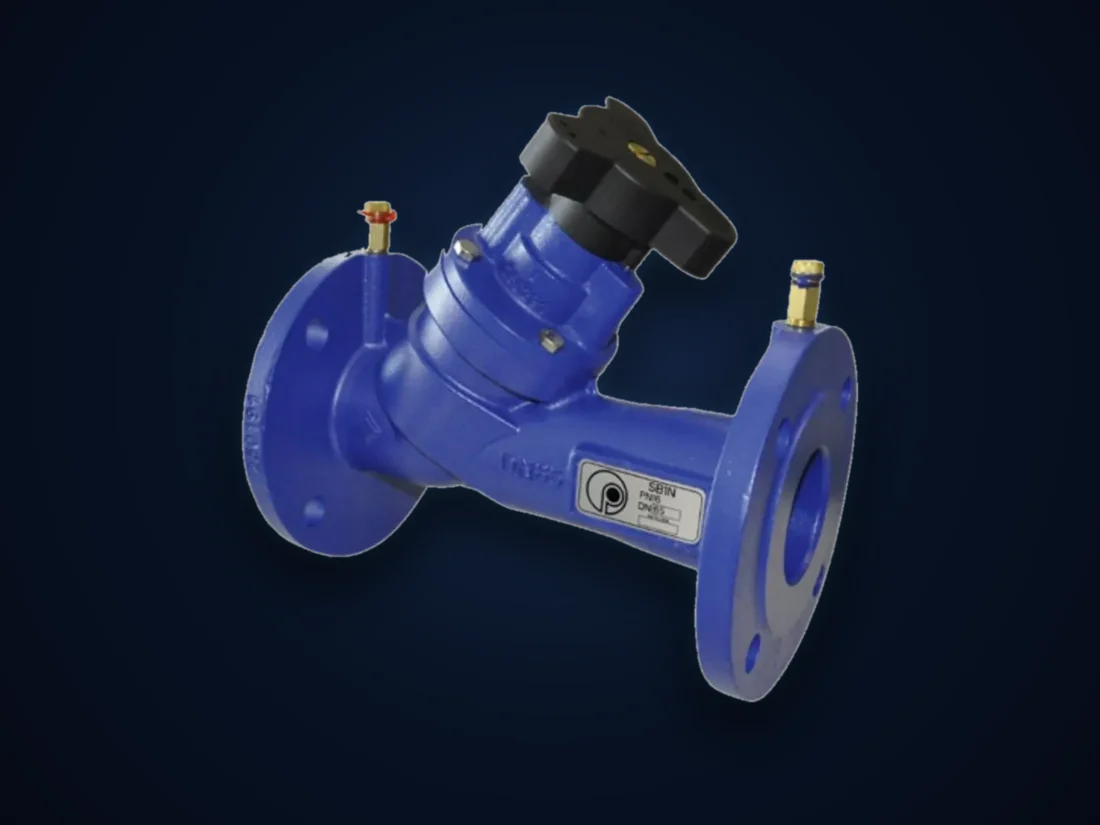A flanged double-regulating balancing valve with a setting head and two pressure test points